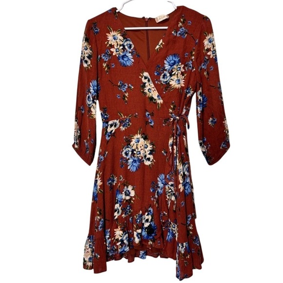 Altar'd State Dresses & Skirts - Altar'd State Rust Floral Wrap Mini Dress 3/4‎ Sleeve Ruffle Hem Small